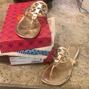 TORY BURCH MILLER SANDALS SIZE 9 (ROSE GOLD)